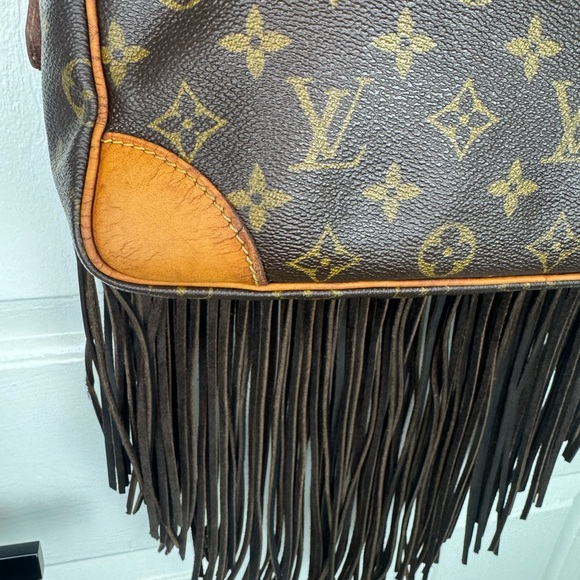 Louis Vuitton Vintage Brown Monogram Crossbody Bag with Fringe - Picture 9 of 16
